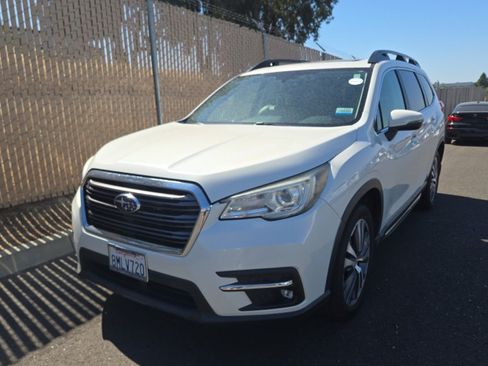 Used 2020 Subaru Ascent Limited w/ Technology Package AWD/4WD image 3