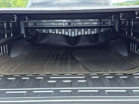 Used 2019 GMC Canyon SLE w/ Driver Alert Package AWD/4WD image 25