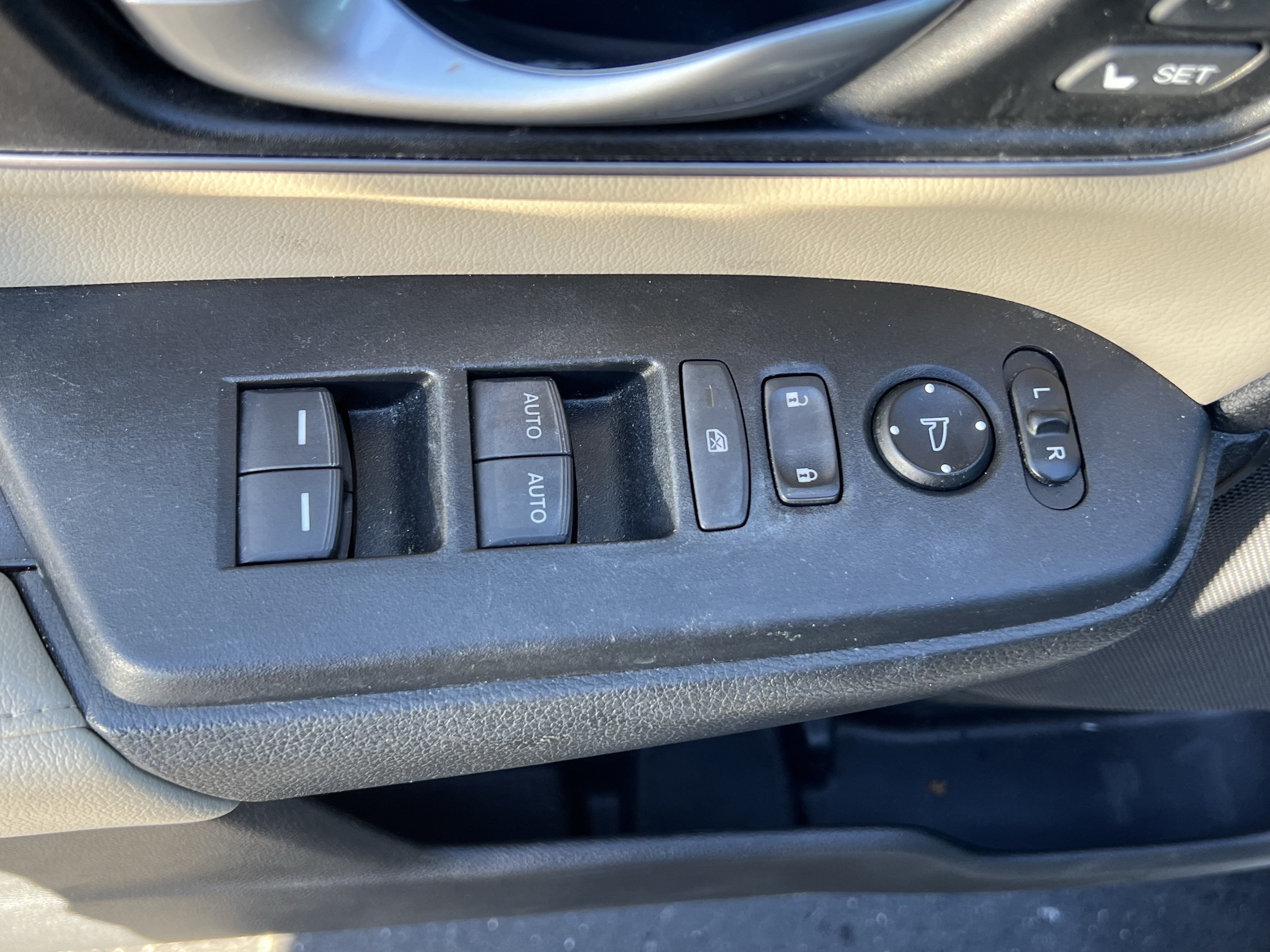 Used 2018 Honda CR-V Touring image 15
