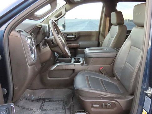 Used 2022 GMC Sierra 3500 Denali w/ Denali Ultimate Package image 18