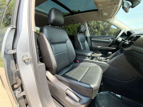 Used 2022 Volkswagen Atlas SE w/ Panoramic Sunroof Package AWD/4WD image 19