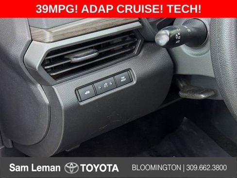 Used 2024 Nissan Altima 2.5 SV image 10