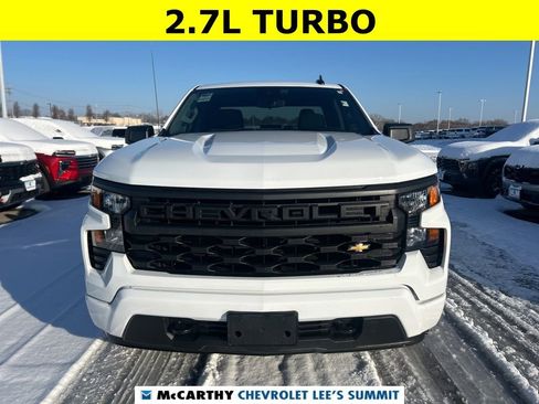 Used 2025 Chevrolet Silverado 1500 Custom image 4