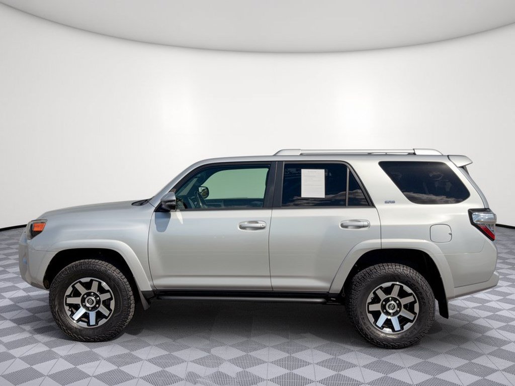 Used 2015 Toyota 4Runner SR5 Premium AWD/4WD image 2