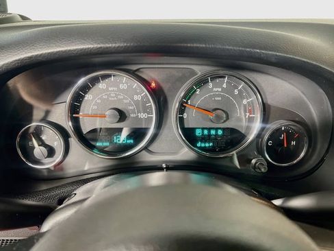 Used 2018 Jeep Wrangler Unlimited Sport S AWD/4WD image 15