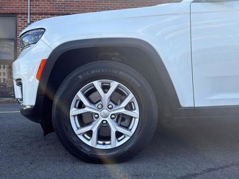 Used 2021 Jeep Grand Cherokee L Limited AWD/4WD image 5