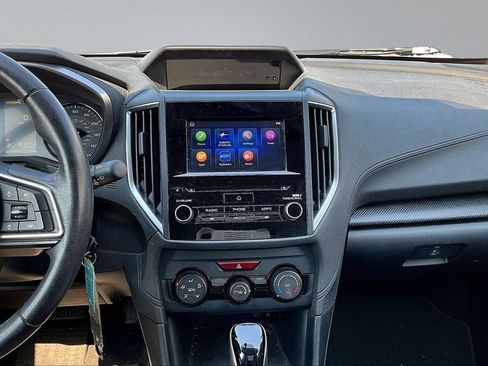 Used 2019 Subaru Crosstrek 2.0i Premium AWD/4WD image 9