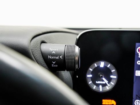 Used 2022 Lexus ES 350 w/ Premium Package image 38