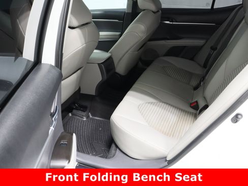 Used 2023 Toyota Camry SE image 26