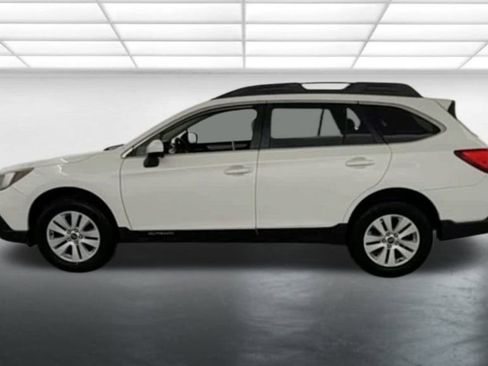 Used 2018 Subaru Outback 2.5i Premium image 6