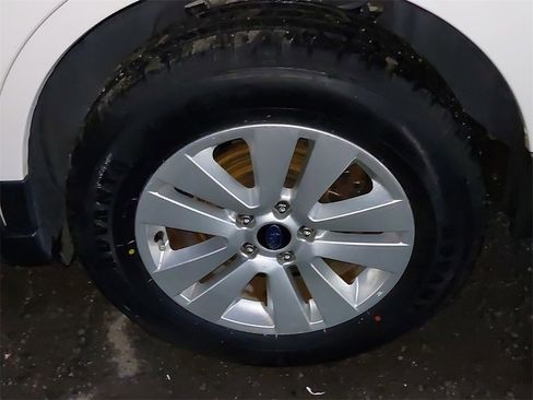 Used 2017 Subaru Outback 2.5i Premium image 28