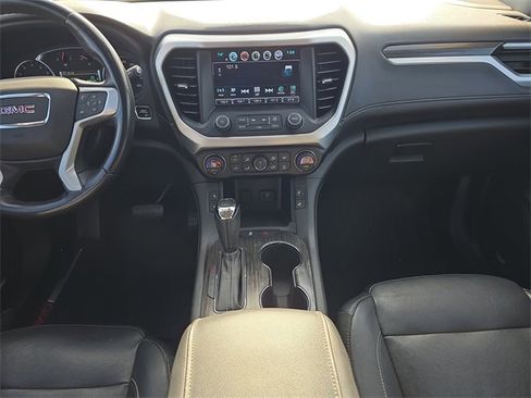 Used 2019 GMC Acadia SLT image 17