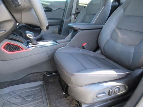 Certified 2023 Chevrolet TrailBlazer RS w/ Sun and Liftgate Package FWD image 19