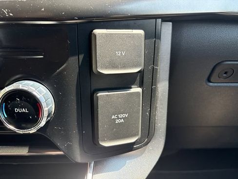Certified 2022 Ford F150 Platinum w/ FX4 Off-Road Package AWD/4WD image 30