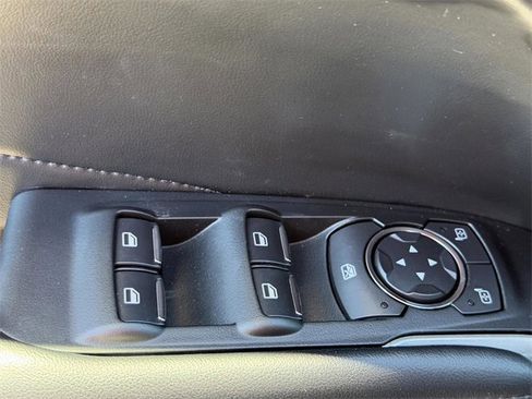 Used 2019 Lincoln MKC Premiere image 23