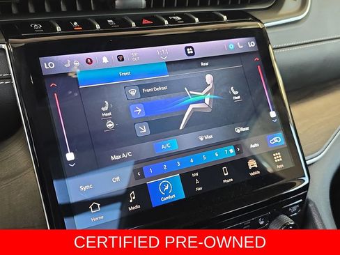 Used 2024 Jeep Grand Cherokee L Limited w/ Black Appearance Package AWD/4WD image 24