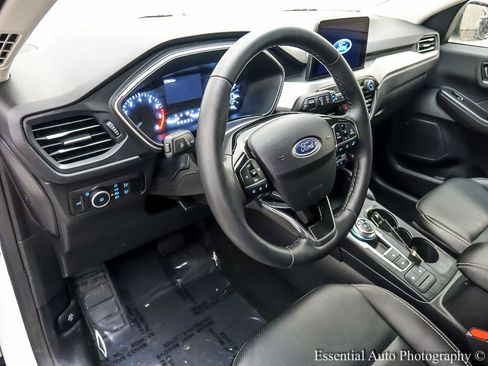 Used 2022 Ford Escape SEL image 11