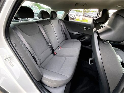 Used 2025 Kia K4 LXS image 17