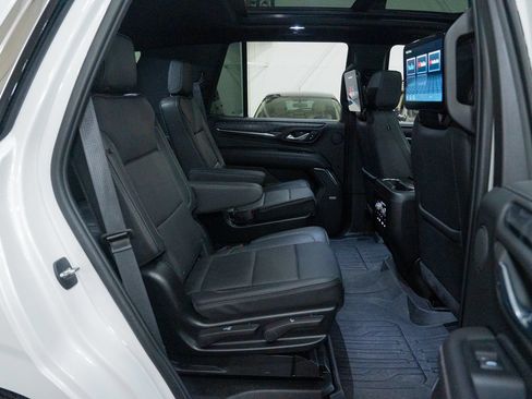 Used 2024 GMC Yukon Denali AWD/4WD image 40