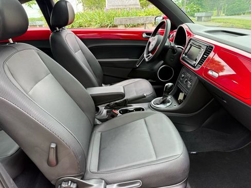 Used 2013 Volkswagen Beetle 2.5 FWD image 32