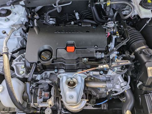 Used 2024 Honda HR-V LX image 12