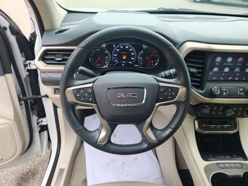 Used 2023 GMC Acadia Denali w/ Denali Technology Package AWD/4WD image 24