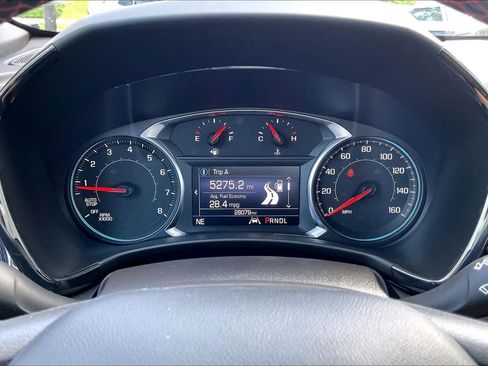 Used 2024 Chevrolet Equinox RS FWD image 20