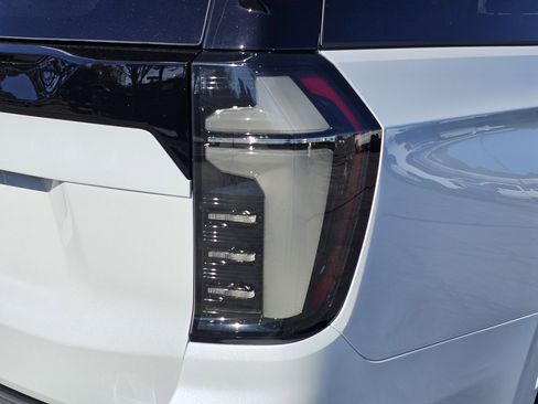 New 2026 Chevrolet Suburban High Country w/ Sun And Tow Package image 24