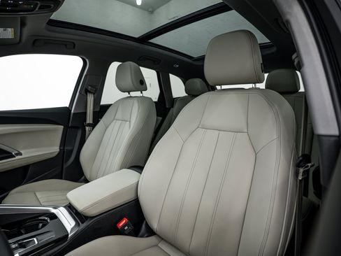 Certified 2025 Audi Q5 Premium Plus w/ Premium Plus image 16