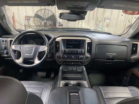 Used 2018 GMC Sierra 3500 Denali w/ Duramax Plus Package AWD/4WD image 18