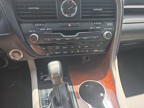 Used 2019 Lexus RX 350L AWD w/ Premium Package image 25