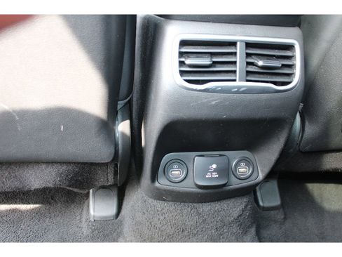 Used 2023 Hyundai Santa Fe Limited image 18