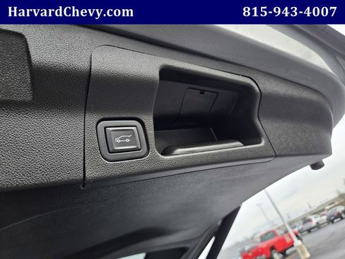 Used 2023 GMC Acadia SLT image 35