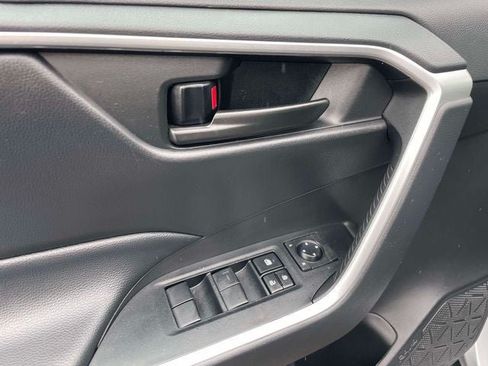 Used 2023 Toyota RAV4 LE AWD/4WD image 19