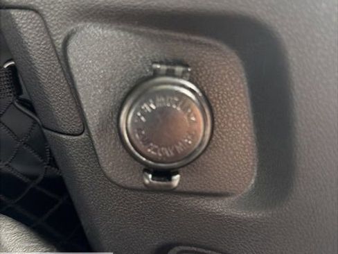 Certified 2025 Subaru Outback Premium image 30