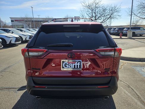 Used 2023 Toyota RAV4 XLE Premium image 7