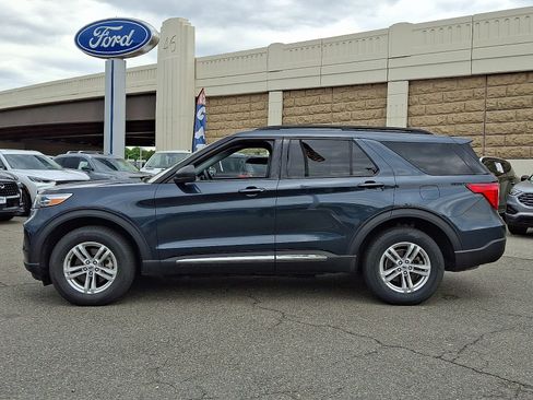 Used 2023 Ford Explorer XLT w/ Equipment Group 202A AWD/4WD image 7