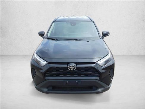 Used 2025 Toyota RAV4 XLE AWD/4WD image 3