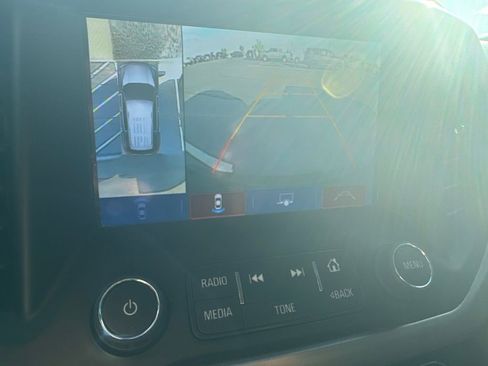 Used 2019 GMC Acadia Denali w/ Technology Package FWD image 25