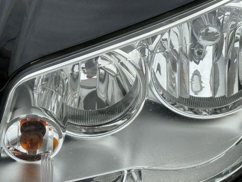 Used 2019 Dodge Grand Caravan SXT image 8