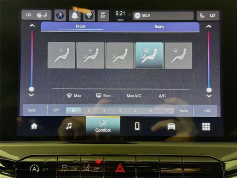 Used 2024 Jeep Compass Latitude w/ Convenience Group image 16