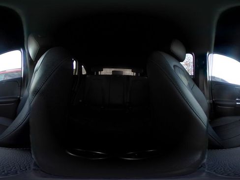 Used 2025 Mercedes-Benz GLA 250 4MATIC image 42