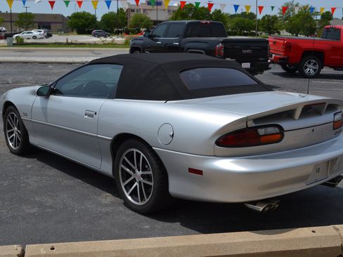 Used 2002 Chevrolet Camaro Z28 w/ SS Performance/Appearance Pkg image 51