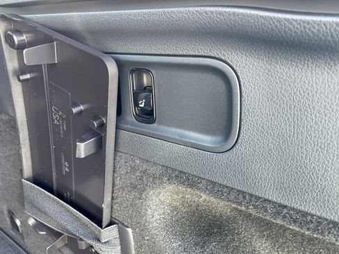 New 2026 Mercedes-Benz GLC 300 image 11