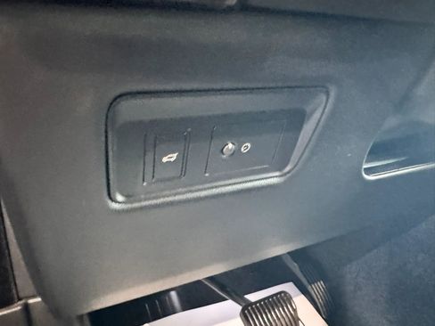 Used 2020 Land Rover Range Rover HSE AWD/4WD image 13