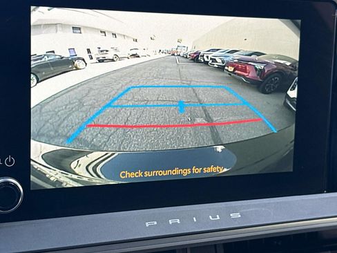 Used 2025 Toyota Prius LE FWD image 27
