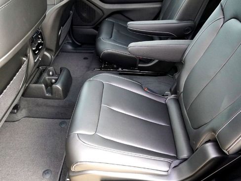 New 2025 Jeep Grand Cherokee L Limited image 29