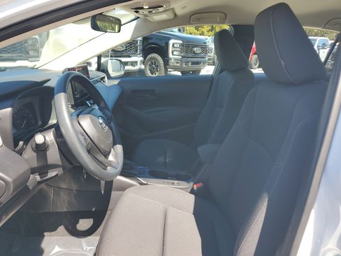 Used 2025 Toyota Corolla LE image 17