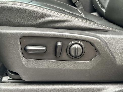 Used 2020 Chevrolet Silverado 1500 RST w/ Texas Edition image 13