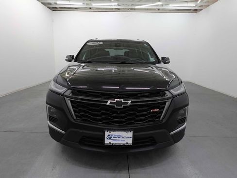 Used 2023 Chevrolet Traverse RS AWD/4WD image 2